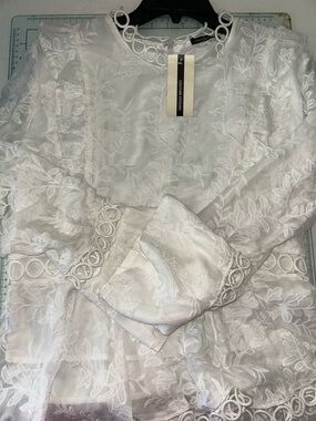 Cosmopolitan White Lace Embroidered Long-Sleeve Blouse 420.08